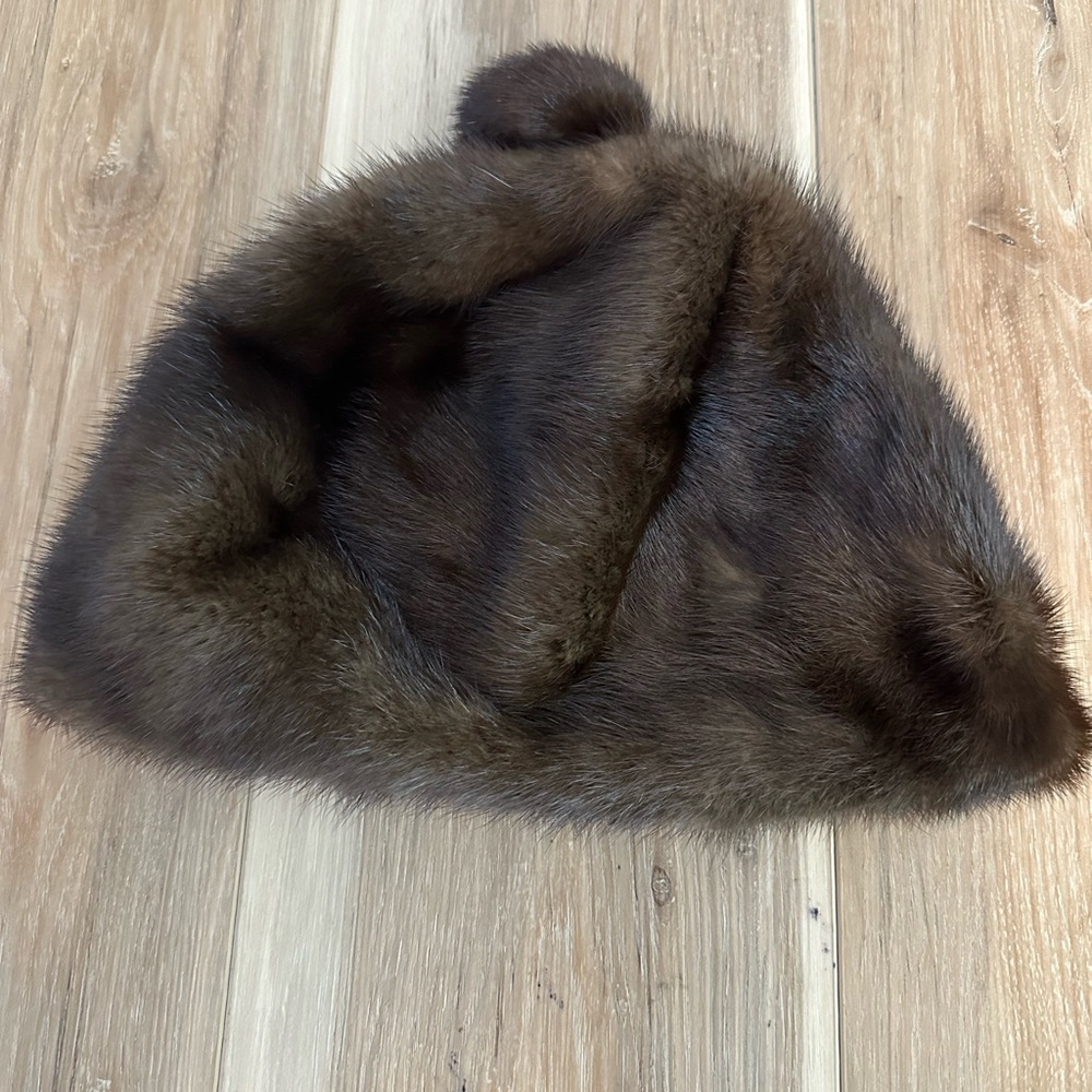 Bonwit Teller/Ambrose MinkBeanie/Hat